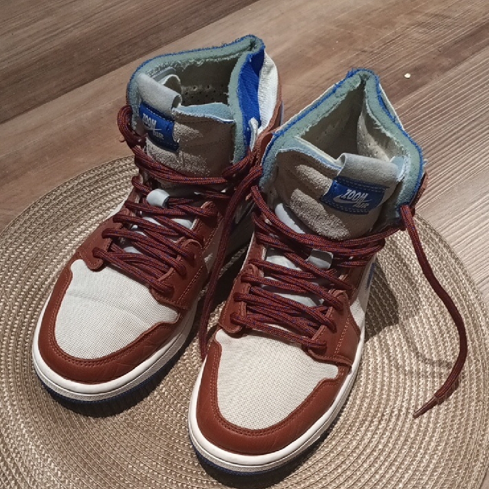 High-Top Men's Sneakers in Brown and Cream by